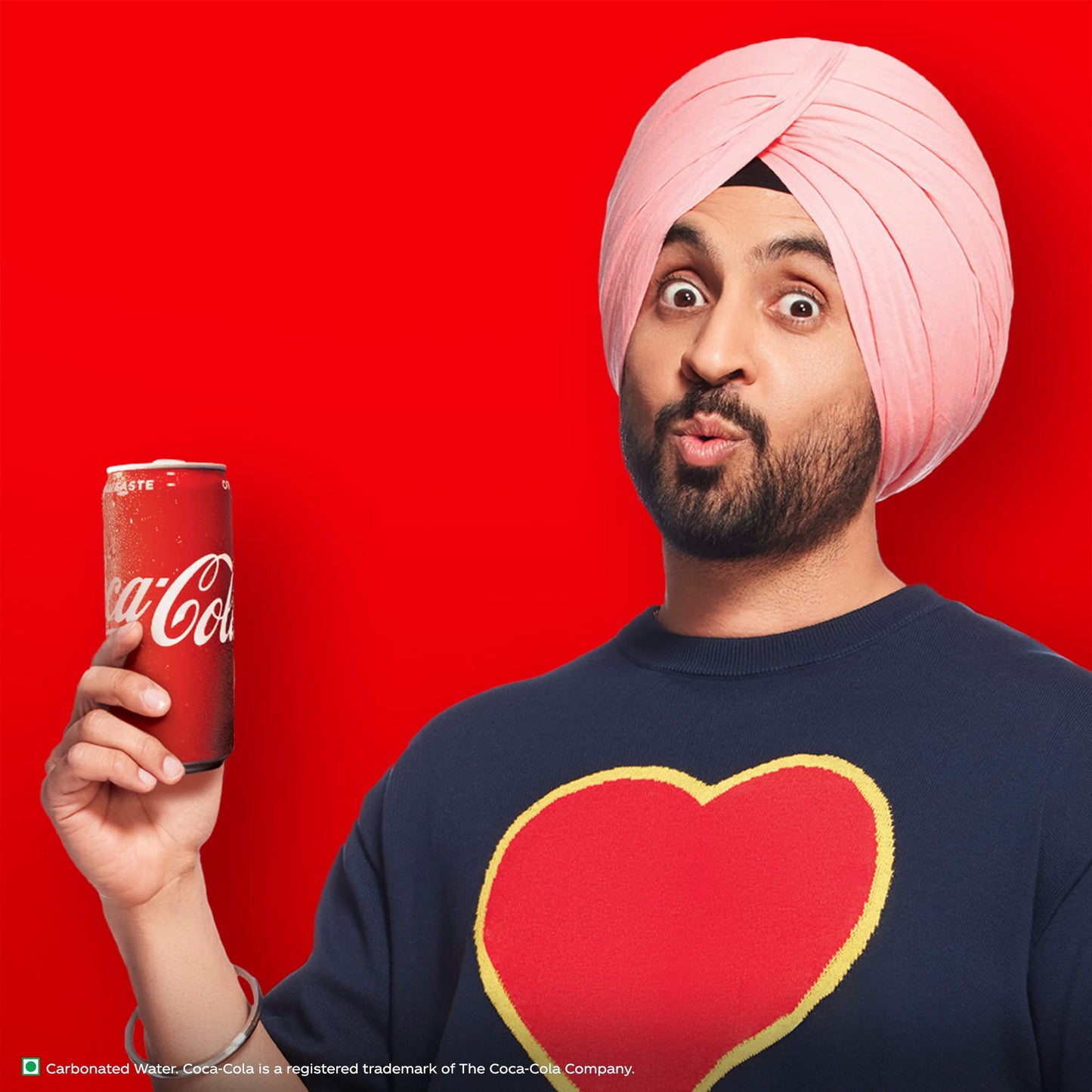 Coca-Cola Original Taste Soft Drink Can, 300 Ml